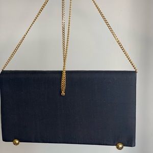 Vintage black purse with gold feet and chain!